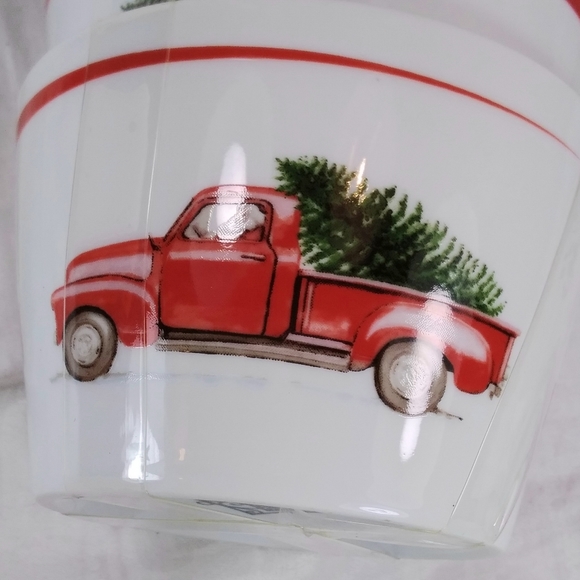222 FIFTH Set of 4 WINTER CHEER Small BOWLS Santa Red Pickup Truck Tree NEW - Picture 10 of 12